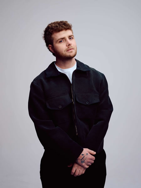 Alex Warren（アレックス・ウォーレン）